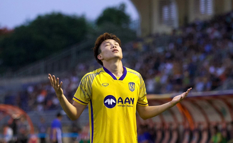 slna-hoi-sinh-nho-thay-tuong-doi-van-tu-tin-cuoc-ne-tran-play
