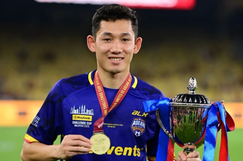 fifa-bat-ngo-goi-ten-hai-long-sau-tran-asean-all-stars-thang-soc-man-united