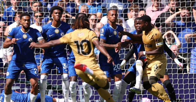 fan-crystal-palace-chua-het-tranh-cai-cho-rang-chelsea-duoc-var-uu